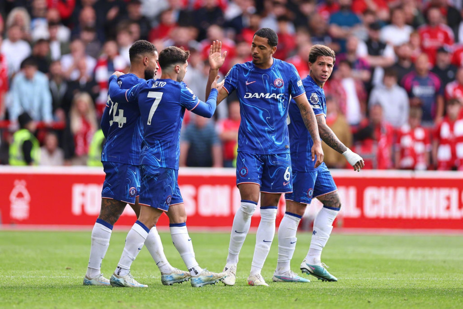 宁王吐槽IG教练，和朱开是一个水平，调侃他们两人都是神人